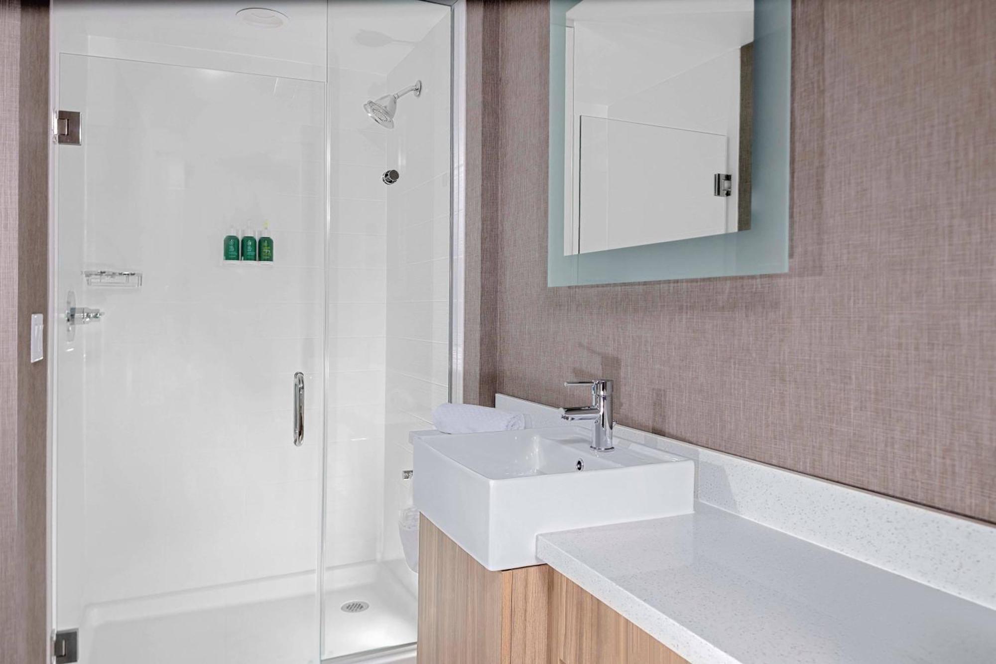 Springhill Suites By Marriott Kansas City Plaza Экстерьер фото