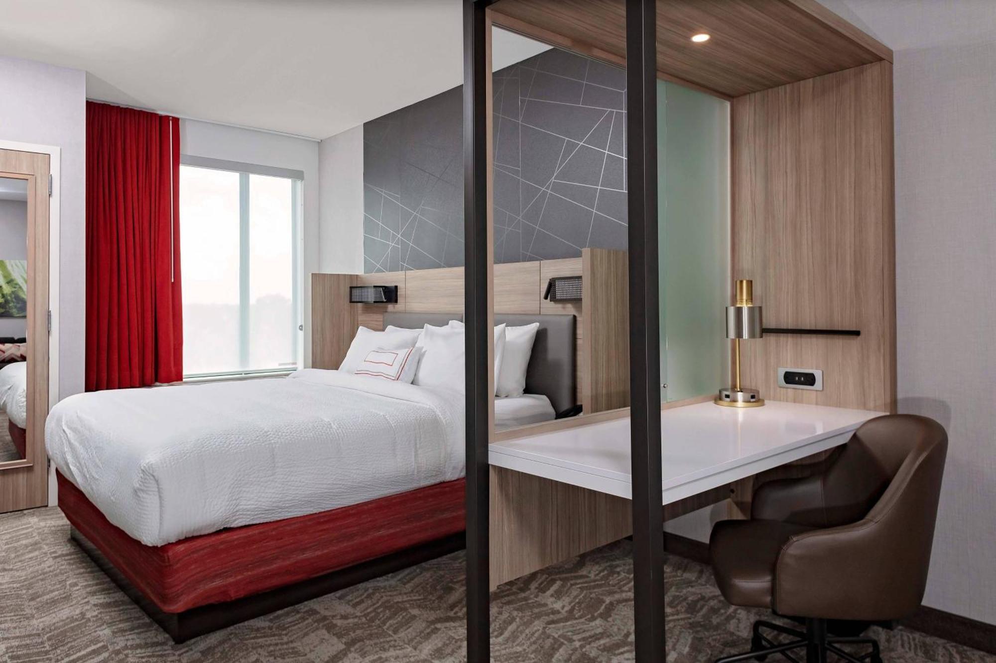 Springhill Suites By Marriott Kansas City Plaza Экстерьер фото
